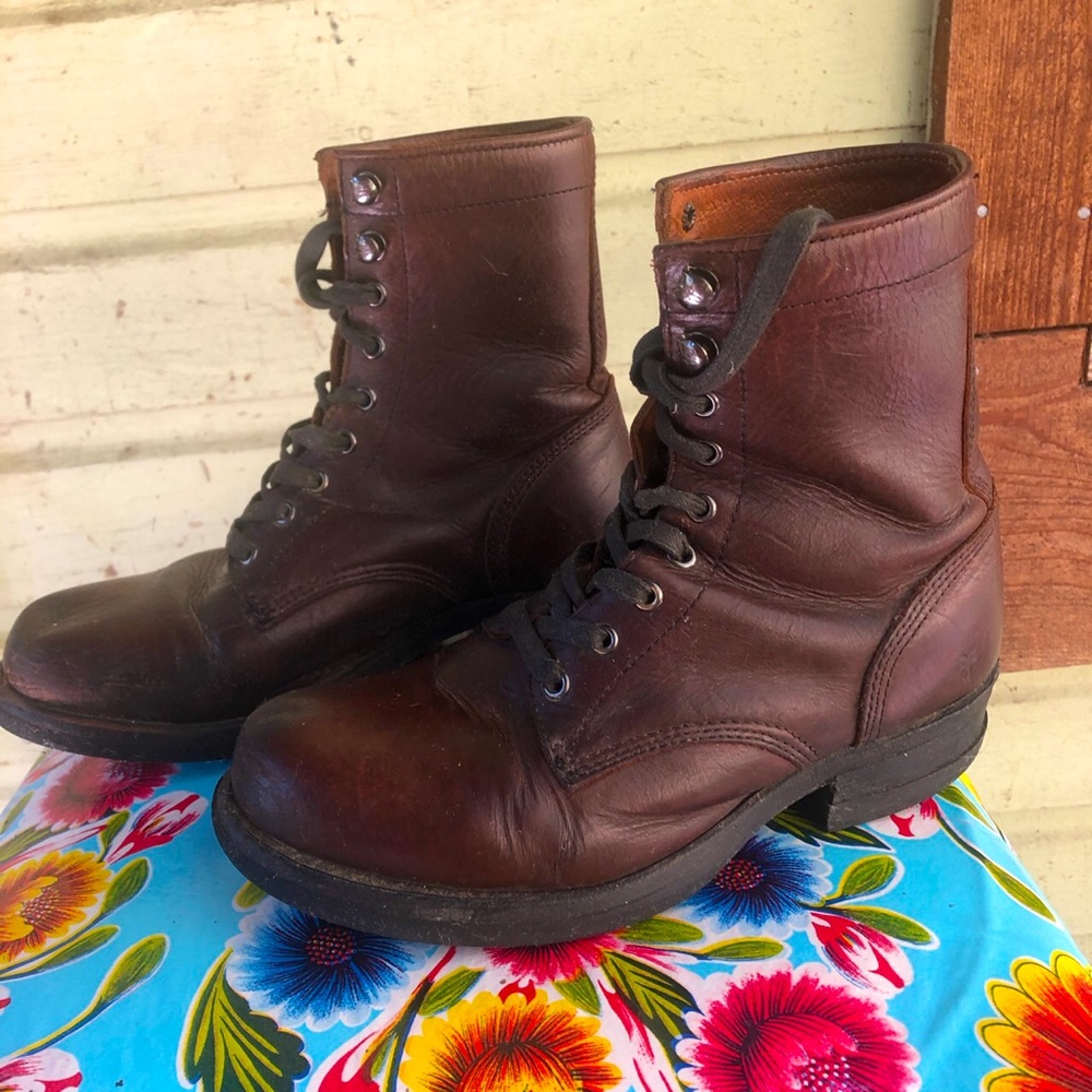 FRYE Leather LaceUp Bootd🌼